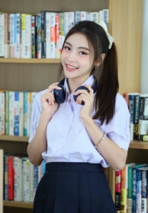 mildchomphu-011-Graceful